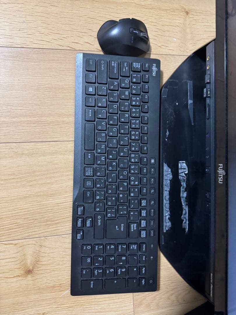 Fujitsu FMVF90A3B 一体型パソコン 初期化済み