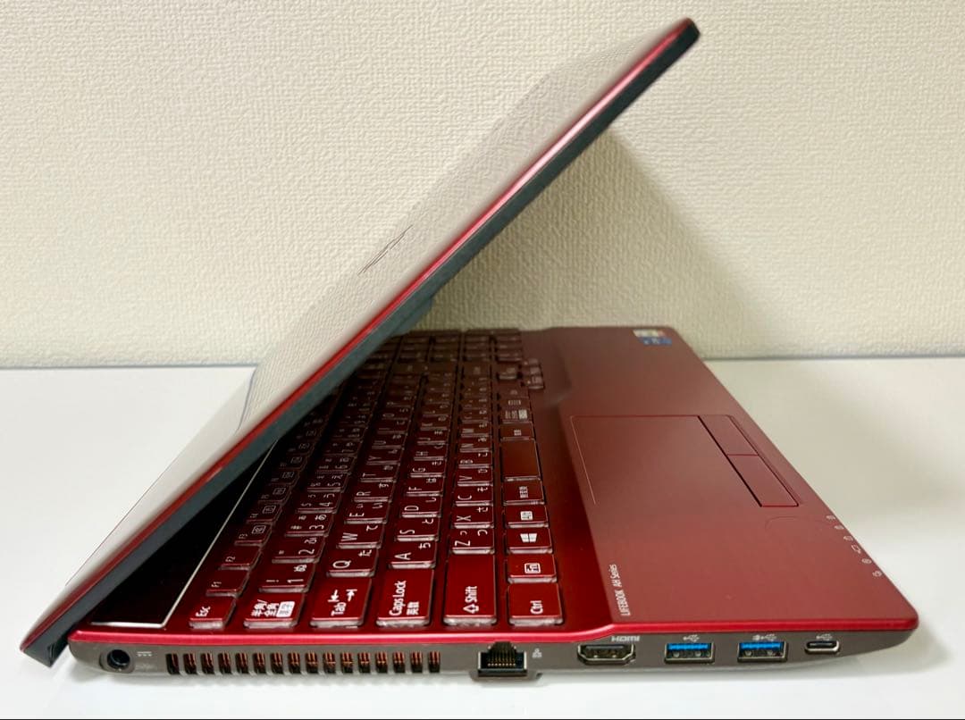 富士通 FMVA53F3R Core i7/8GB/SSD512G/中古美品