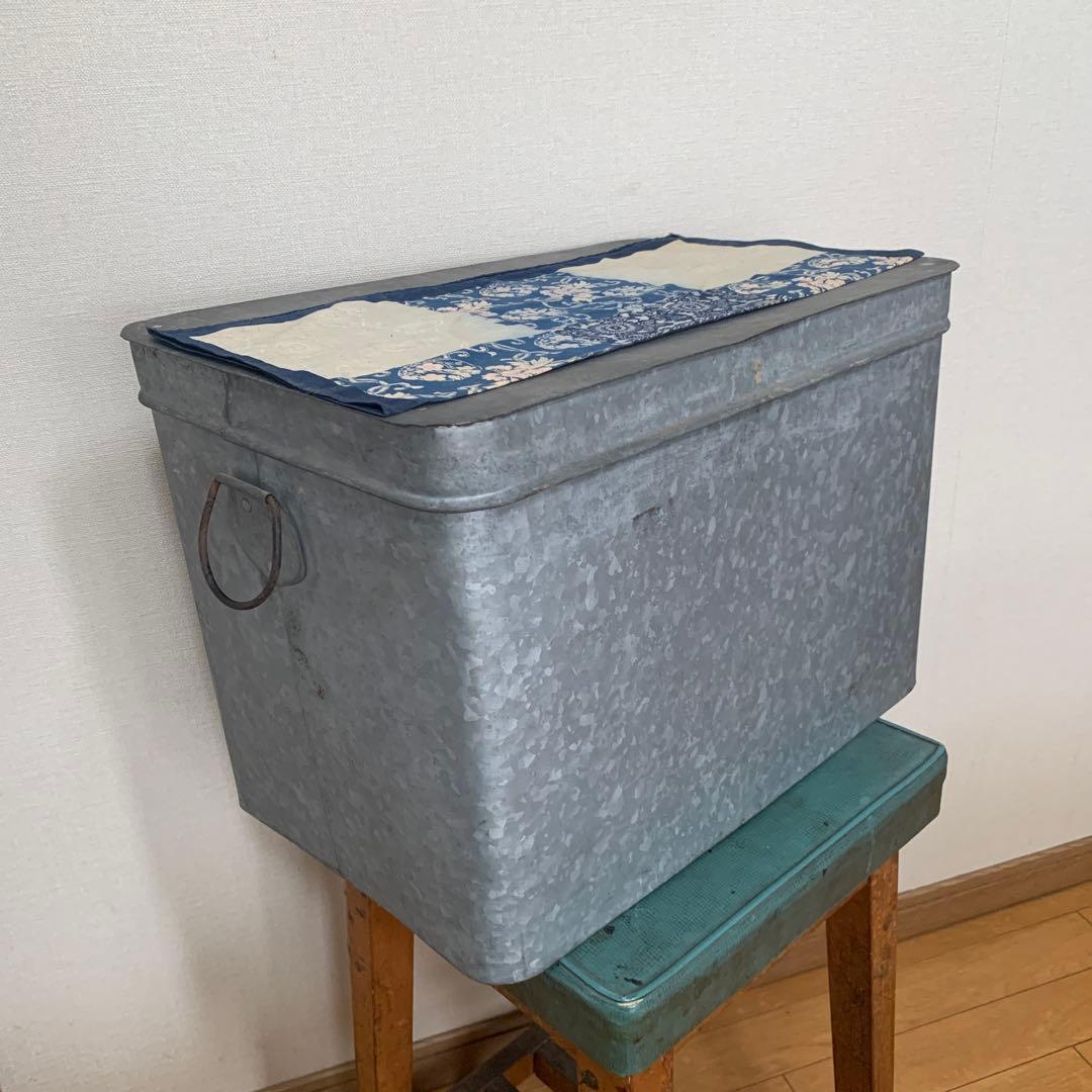 昭和レトロ　亜鉛メッキ鉄製の長方形ボックス アンティーク　オブジェ