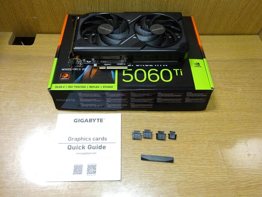 美品 RTX5060Ti WINDFORCE GDDR7ゲーミング クリエーター