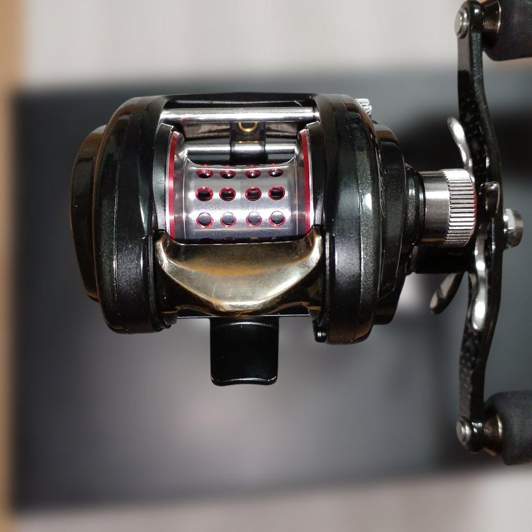 Abu REVO Elite 7 右ハンドル