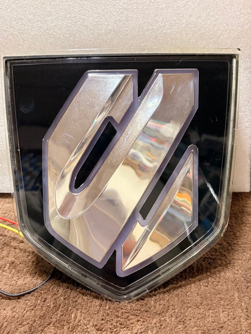 【超レア！】30アルファード後期専用 光るエンブレム