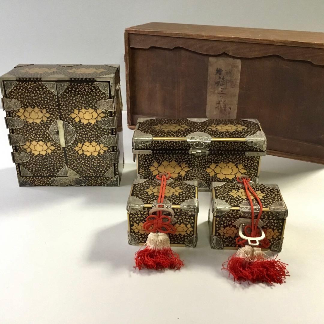 古い雛道具◆御三ツ揃◆木製 蒔絵 唐草 漆器 雛人形 骨董 ドールハウス