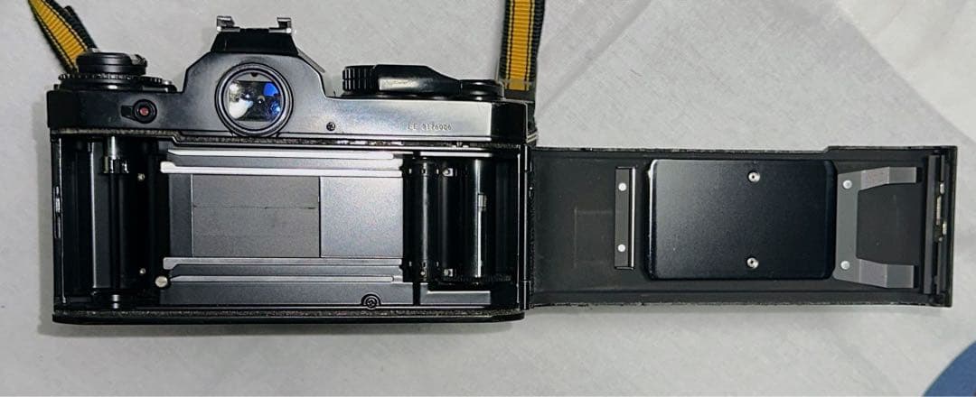 Nikon ニコン FE ブラック ＋（レンズ•ストロボ）