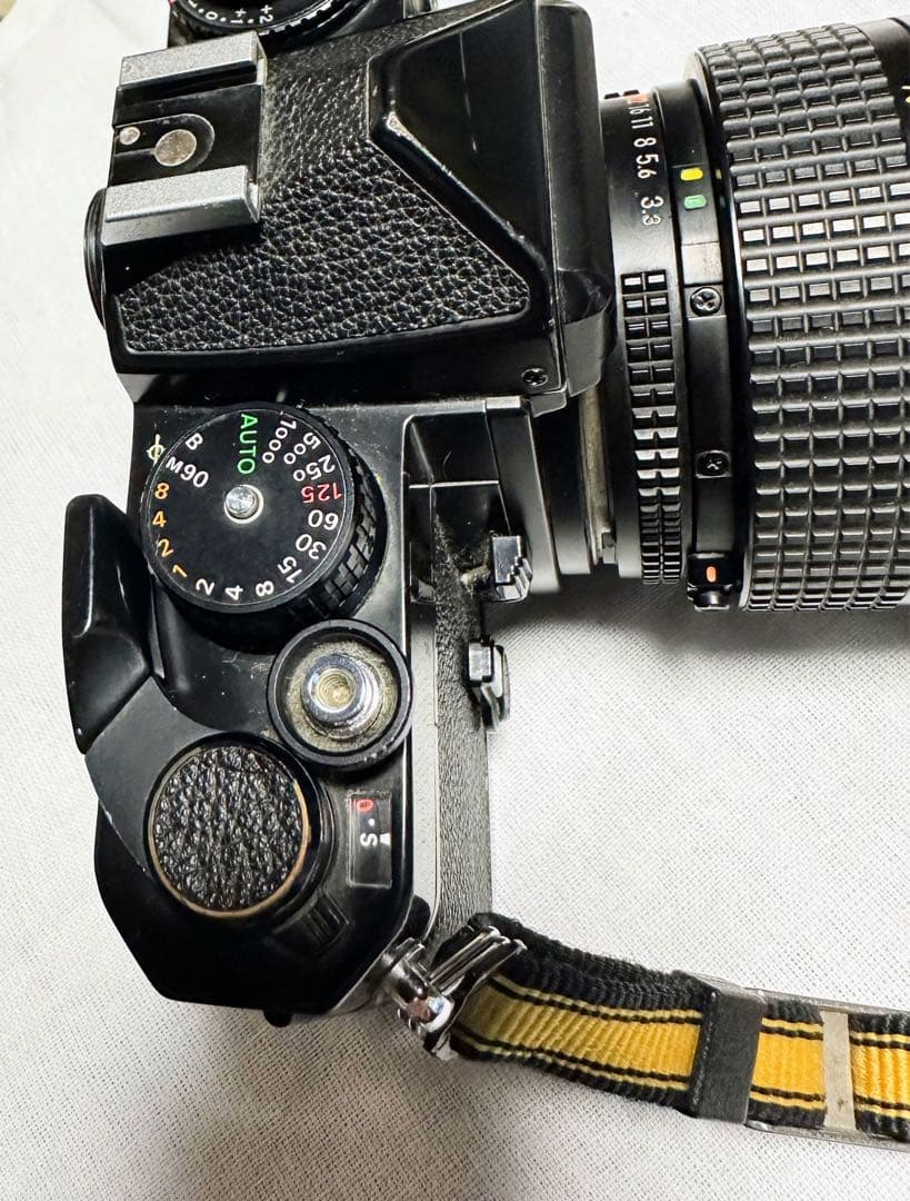 Nikon ニコン FE ブラック ＋（レンズ•ストロボ）