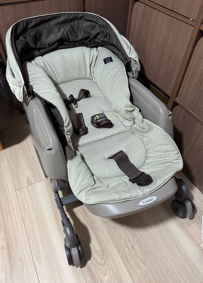 コンビ ネムリラ AUTO SWING BEDi おやすみドーム EG