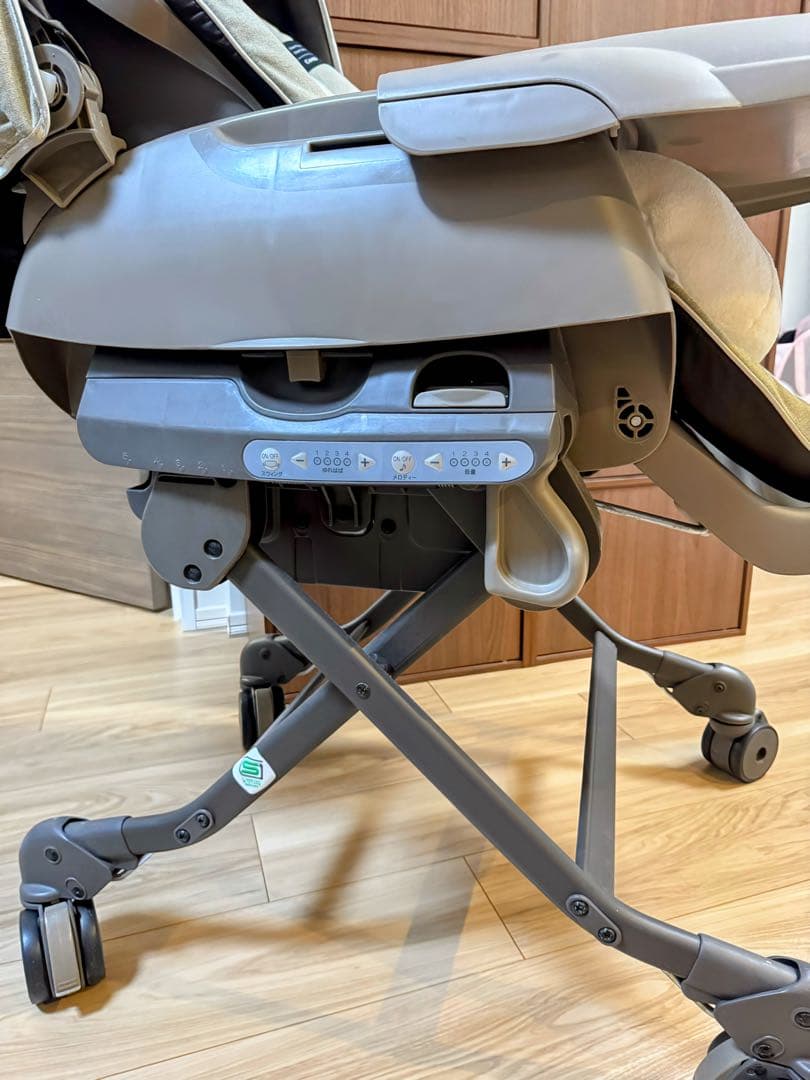 コンビ ネムリラ AUTO SWING BEDi おやすみドーム EG