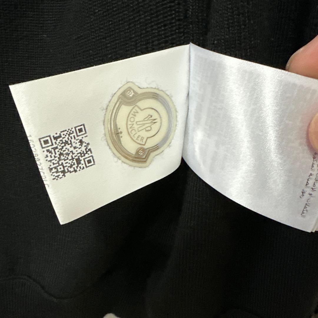 MONCLER フード付きブラックジャケット