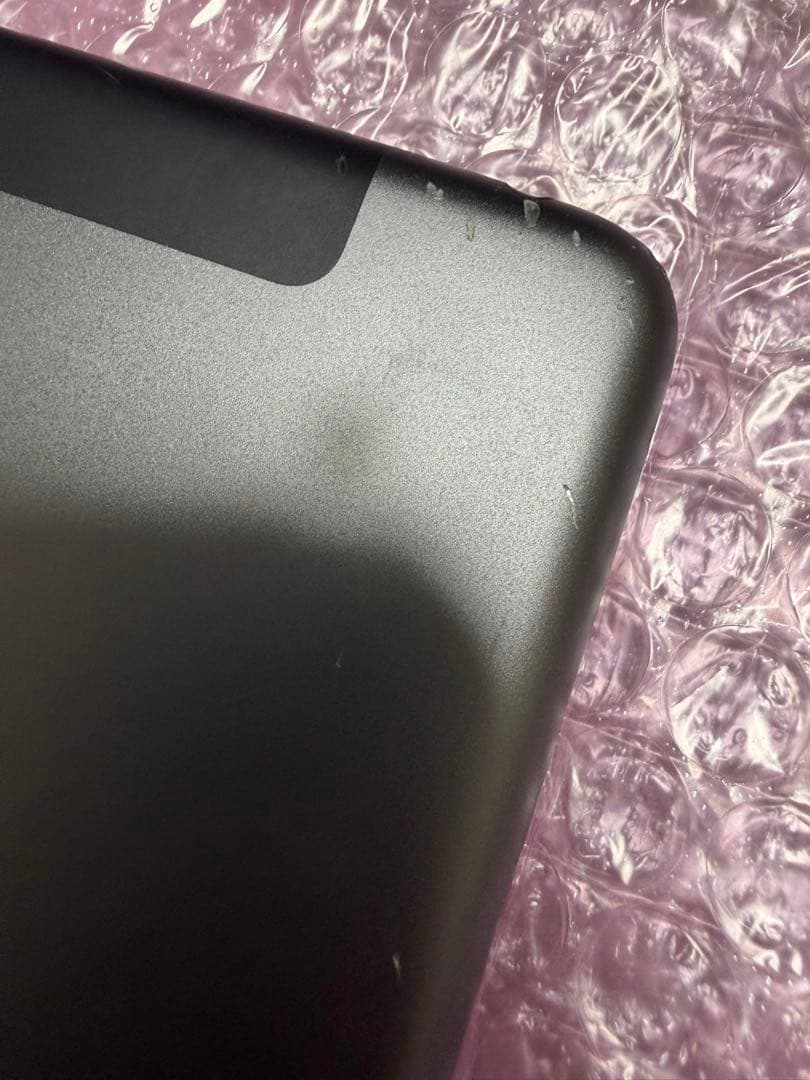 中*信様 iPad 第8世代