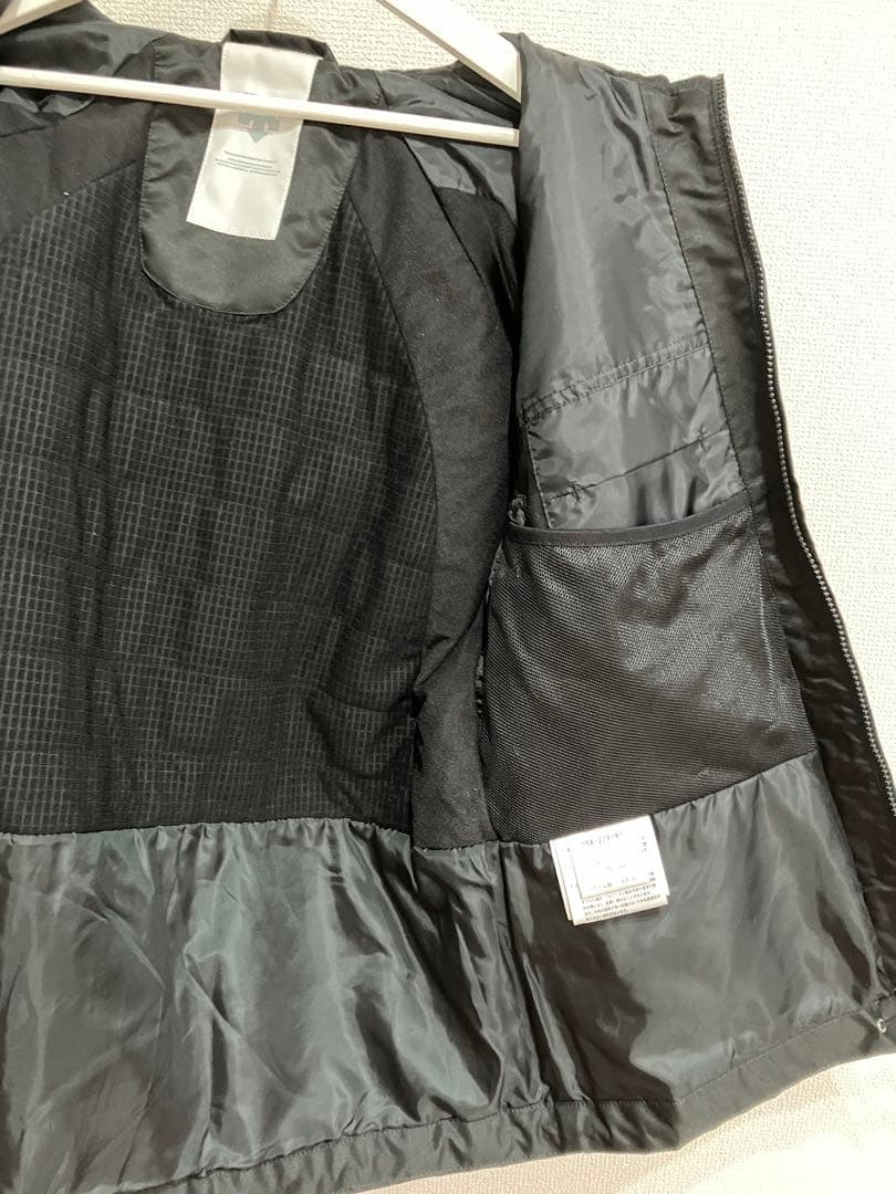 【11号】デサント　スキーウェア　黒　ブラック　柄　レディース