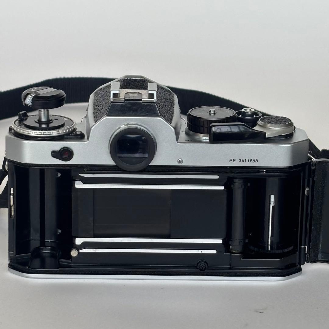 Nikon FE フィルム一眼レフ35-70mmズームレンズ付き