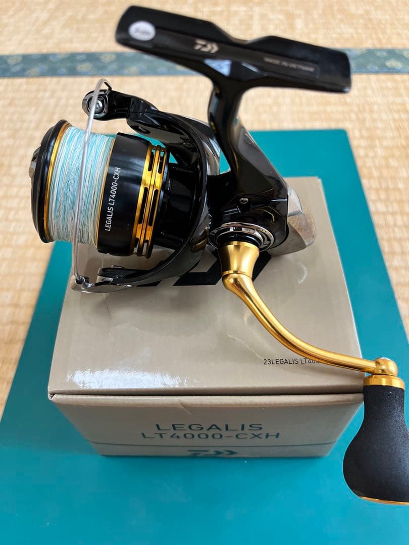 DAIWA 23 LEGALIS LT4000-CXH スピニングリール