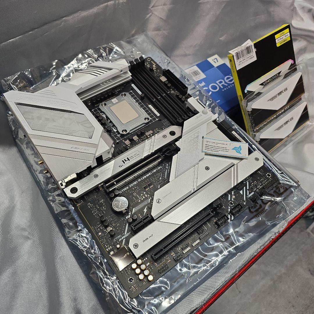 マザーボード ROG STRIX Z690-A GAMEING D4 i7-13700K