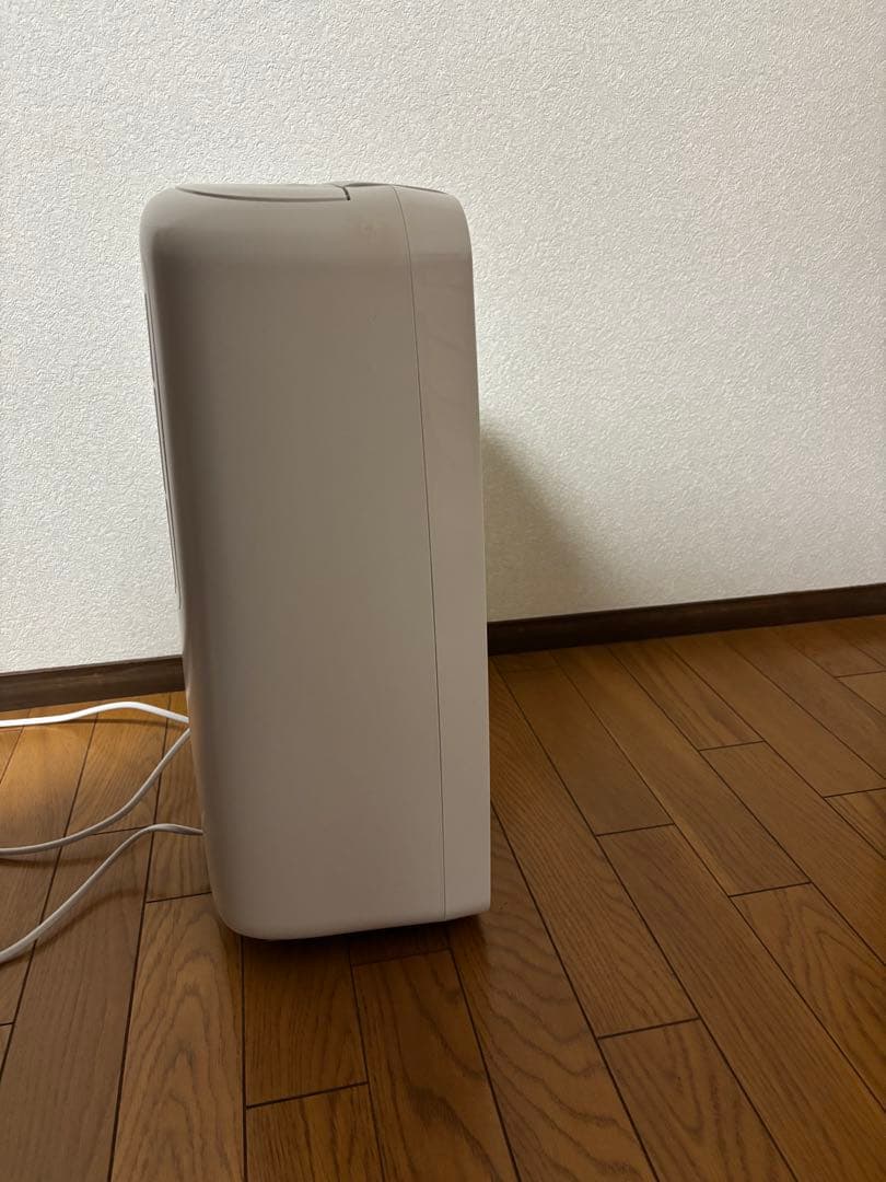 ⭐︎SHARP 衣類乾燥除湿機 CV-N71-W ホワイト 取扱説明書付き⭐︎