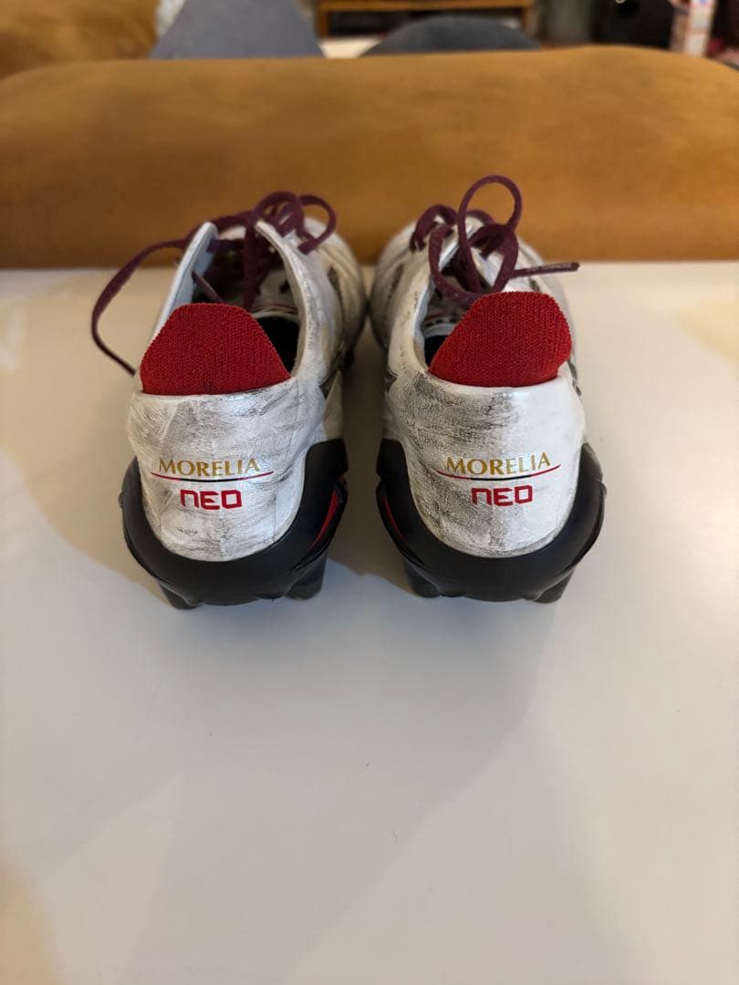 ミズノ モレリア サッカーシューズ ホワイト/レッド　値下げ可