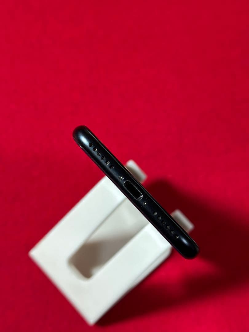 【7938】iPhone SE3第3世代ミッドナイト 64GB simフリー