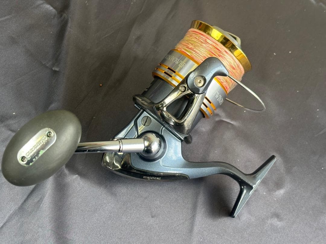 シマノ ツインパワーSW12000HG 右ハンドル軸とPE５号付　美品