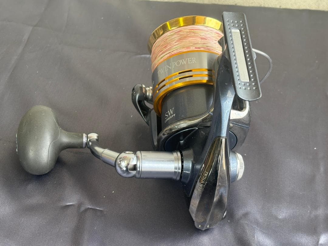 シマノ ツインパワーSW12000HG 右ハンドル軸とPE５号付　美品