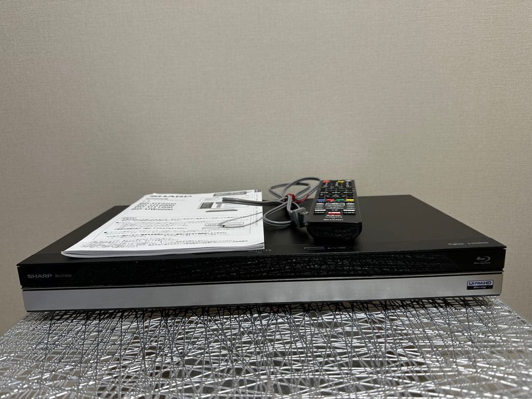 ULTRA HD 3TB シャープ　ブルーレイレコーダー　BD-UT3200