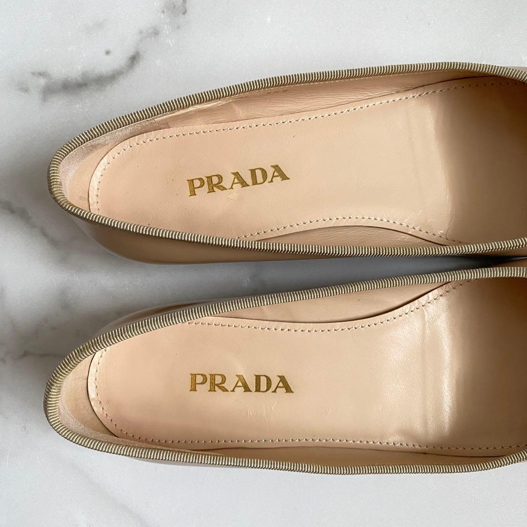 25.0最終値下げ【極美品】PRADA ベージュエナメル フラットパンプス