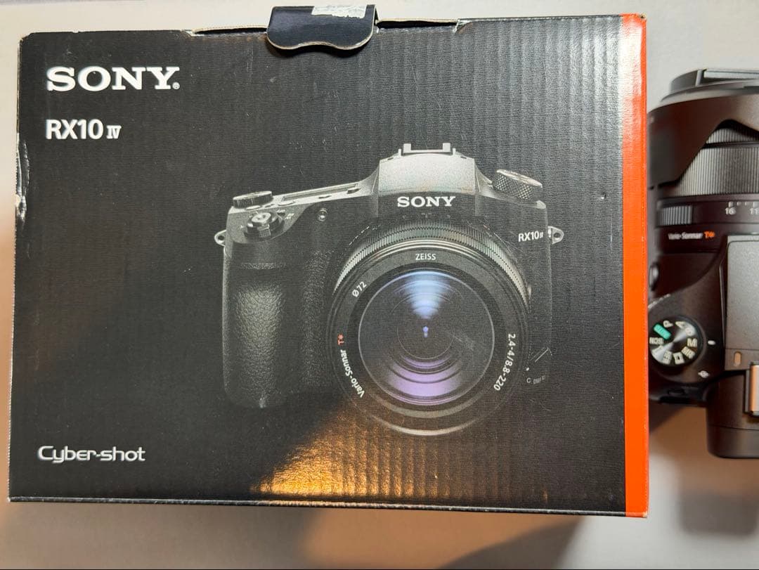 ソニーデジタルスチルカメラ　DSC-RX10M4