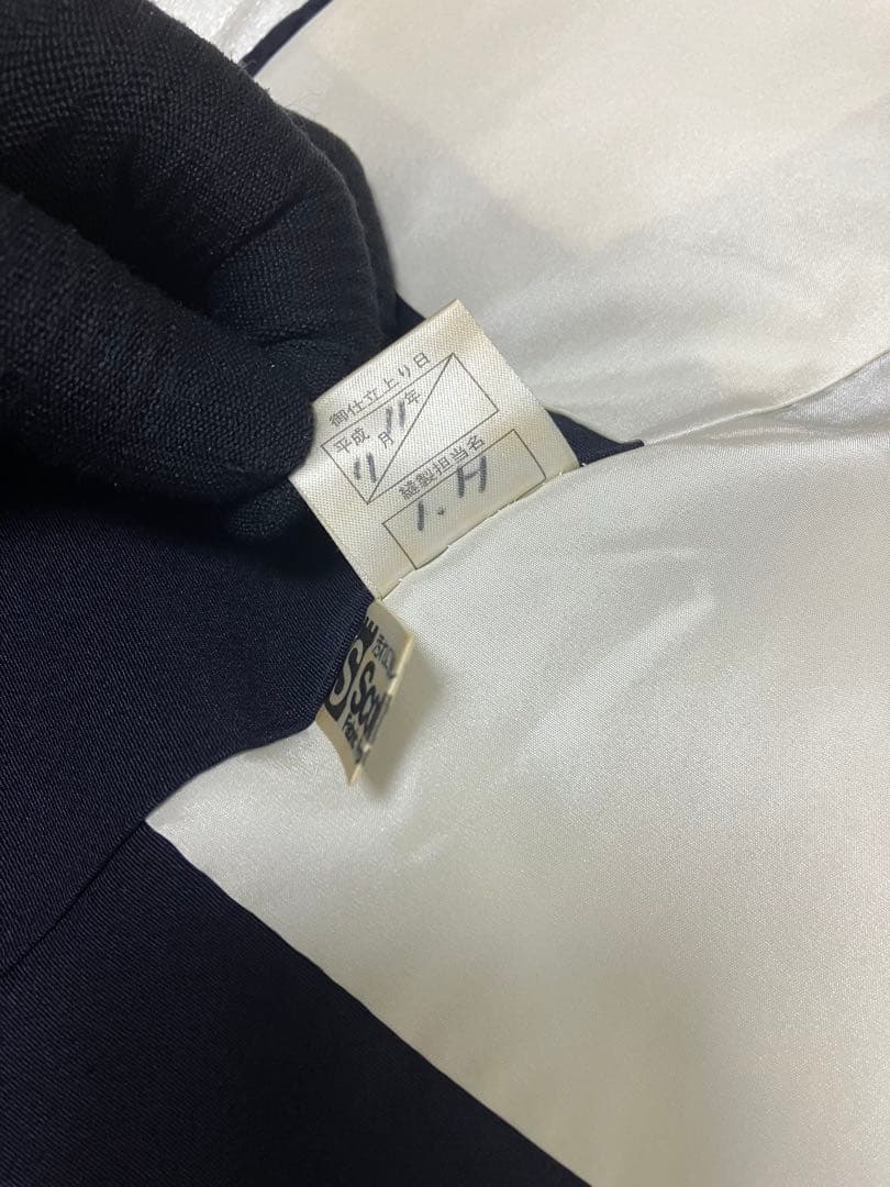 ちりめん紺色 着物 後ろ姿が印象的　未使用しつけ糸付き