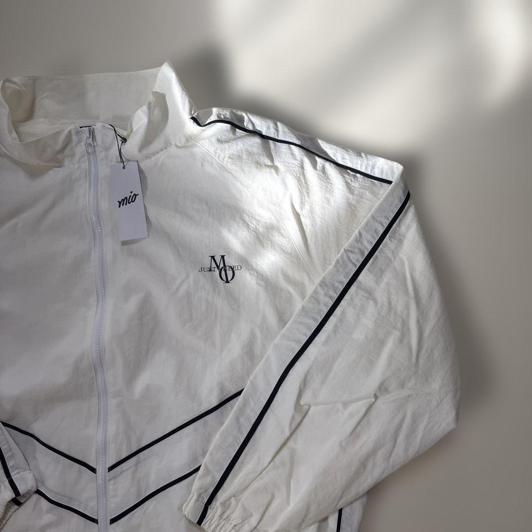 mio みお　ナイロンジャケット　トラックジャケット　トラックパンツ　ウインド