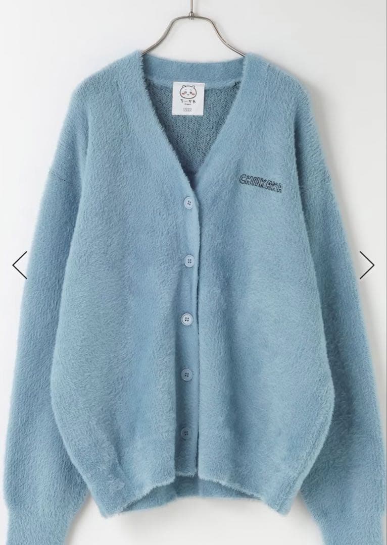 ローリーズファーム　ちいかわ　ニットカーディガン　ハチワレ