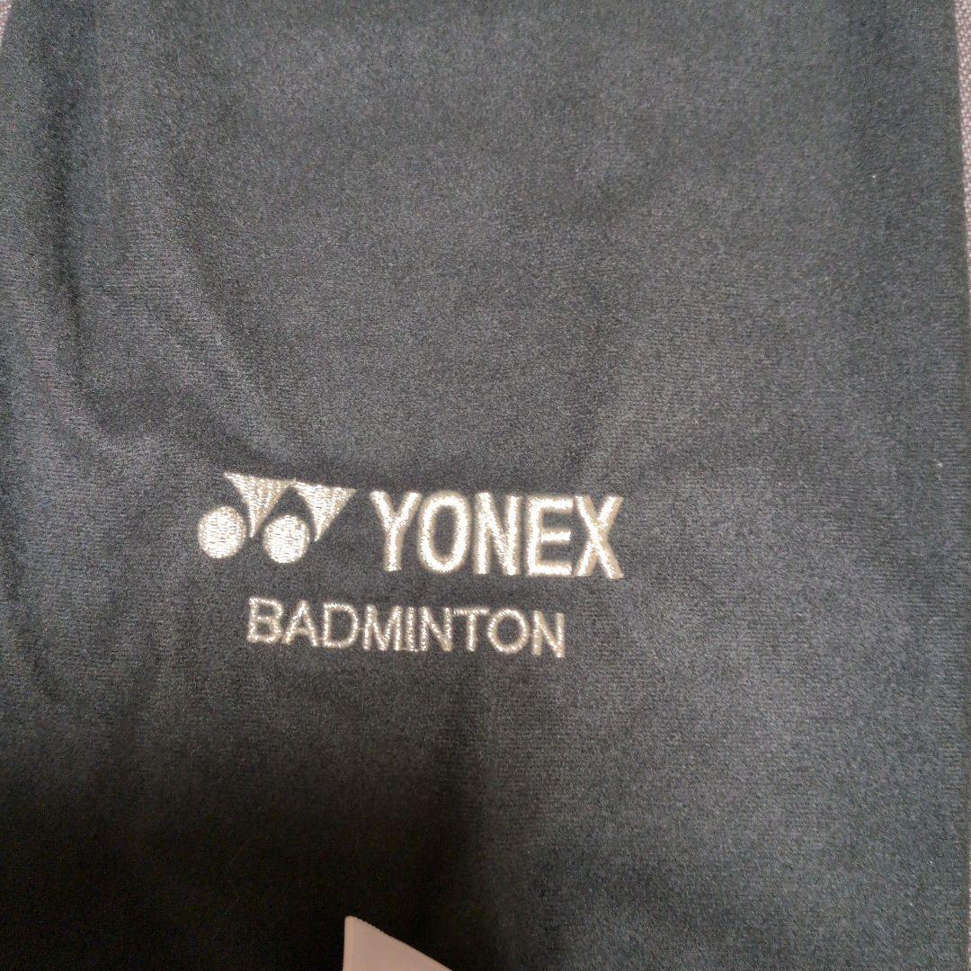 ASTROX 99プロ バドミントンラケット ケース付き