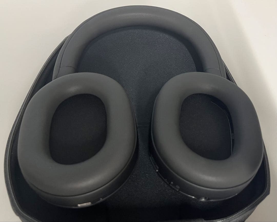 Sony WH-1000XM5ワイヤレスヘッドホン　ブラック