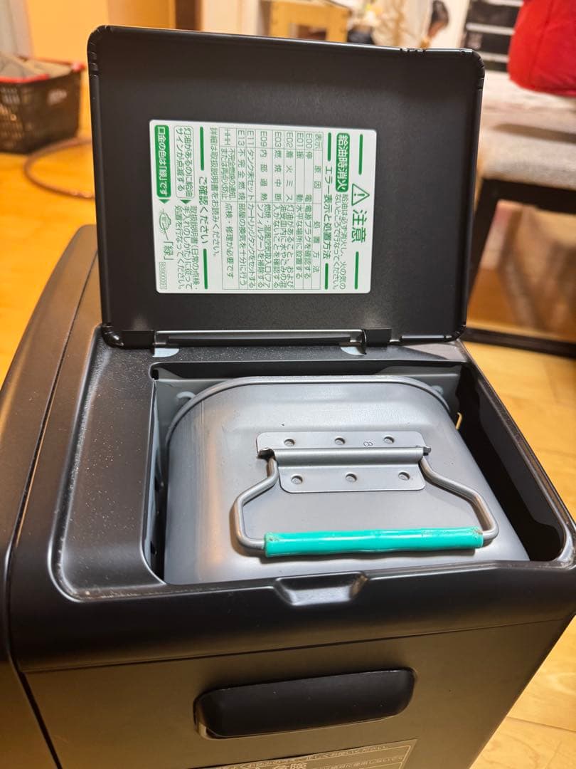 【2023年式】ダイニチ ブルーヒーターFW-3322KE ブラック　3ヶ月使用