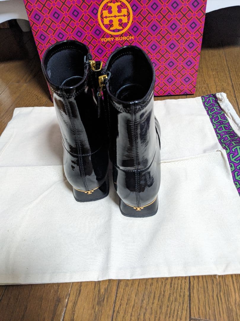 トリーバーチショートブーツ