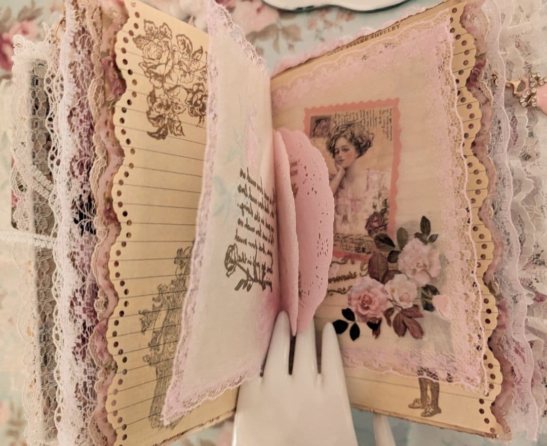 薔薇とレースのロマンチックスィートジャンクジャーナル*Brilliant*