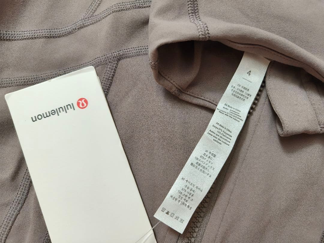 Lululemon ジッパー付きジャケット