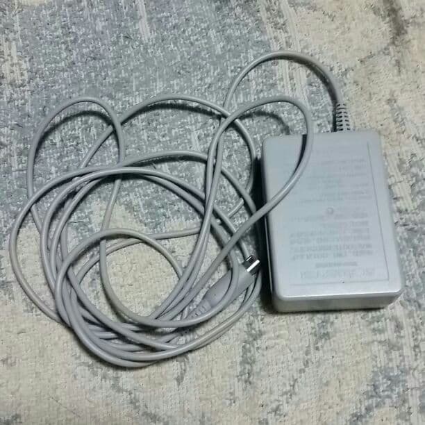 ニンテンドー3DS ブラック 3DSの充電器