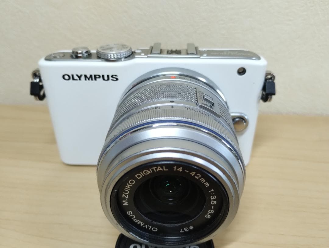 ✨スタイリッシュ✨ OLYMPUS PEN Lite E-PL3 レンズキット