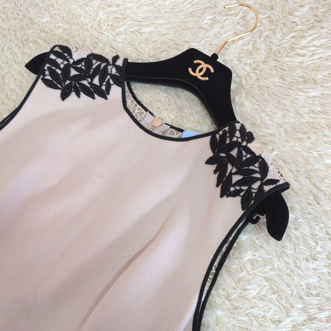 イタリア製★Blumarine　ノースリーブワンピース　リーフ刺繍　ひざ丈