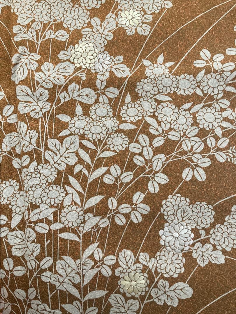 ［e.］繊細な花柄刺繍の美しい着物　付下げ＊袷＊正絹 匿名配送