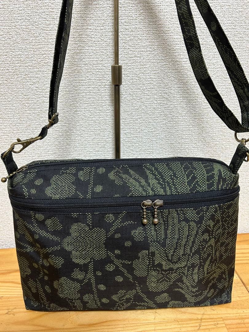 夢様オーダー　正絹大島紬ボディバッグ