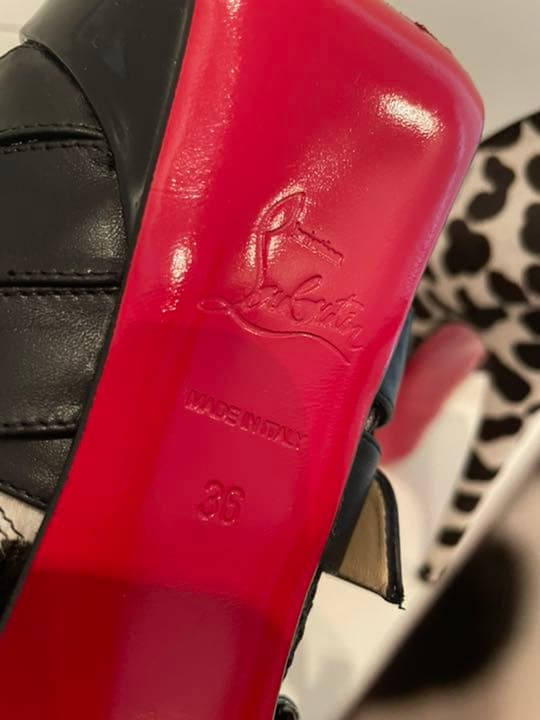 クリスチャン ルブタン　ブーティ　ブーツ