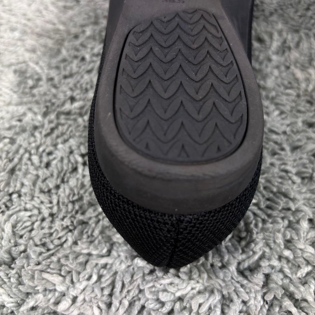 未使用級 VIVAIA ブラック ポインテッドトゥ フラットシューズ 24.5