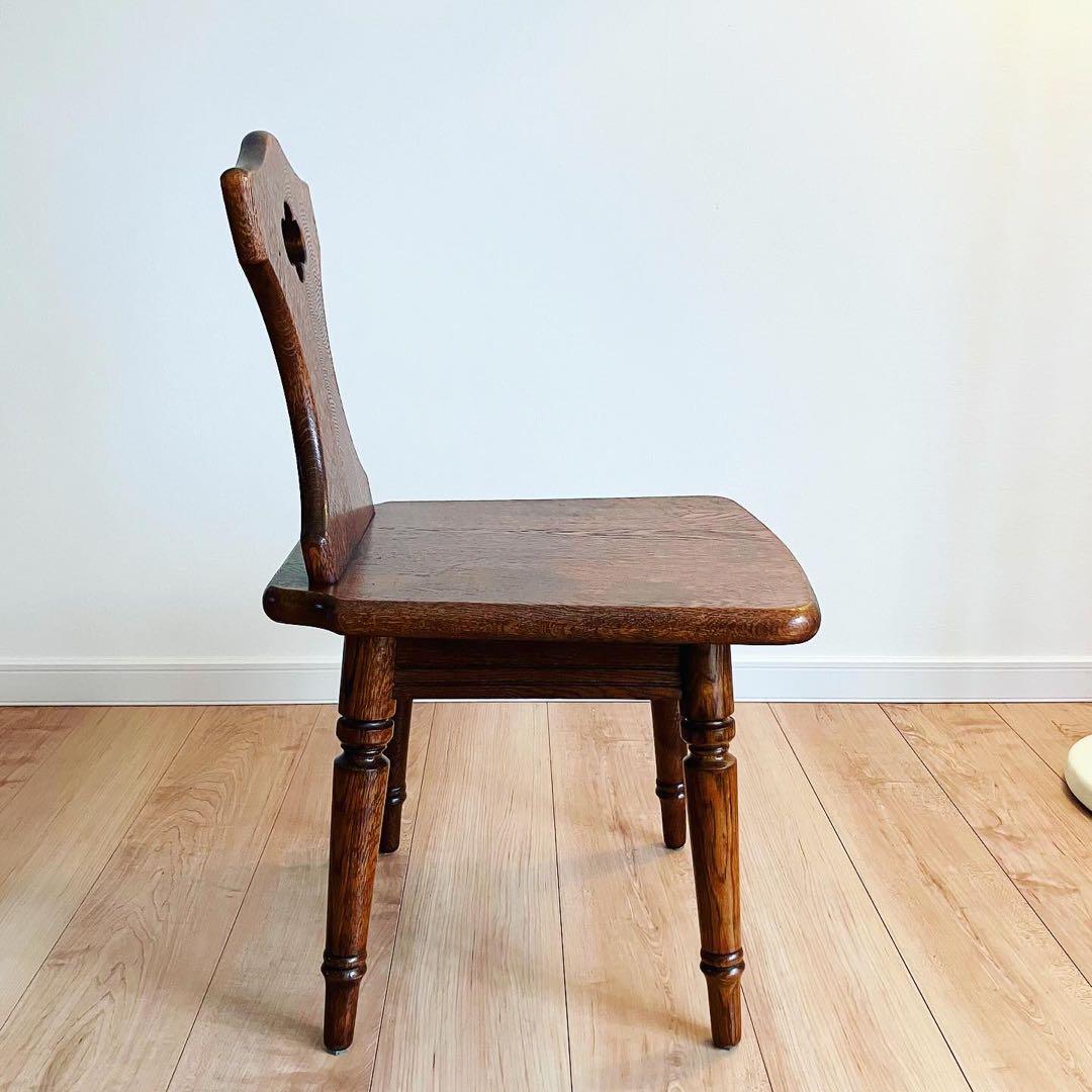 アンティークチェア　オーク材　腰掛け　ビンテージ家具　蚤の市　古家具　ブロカント