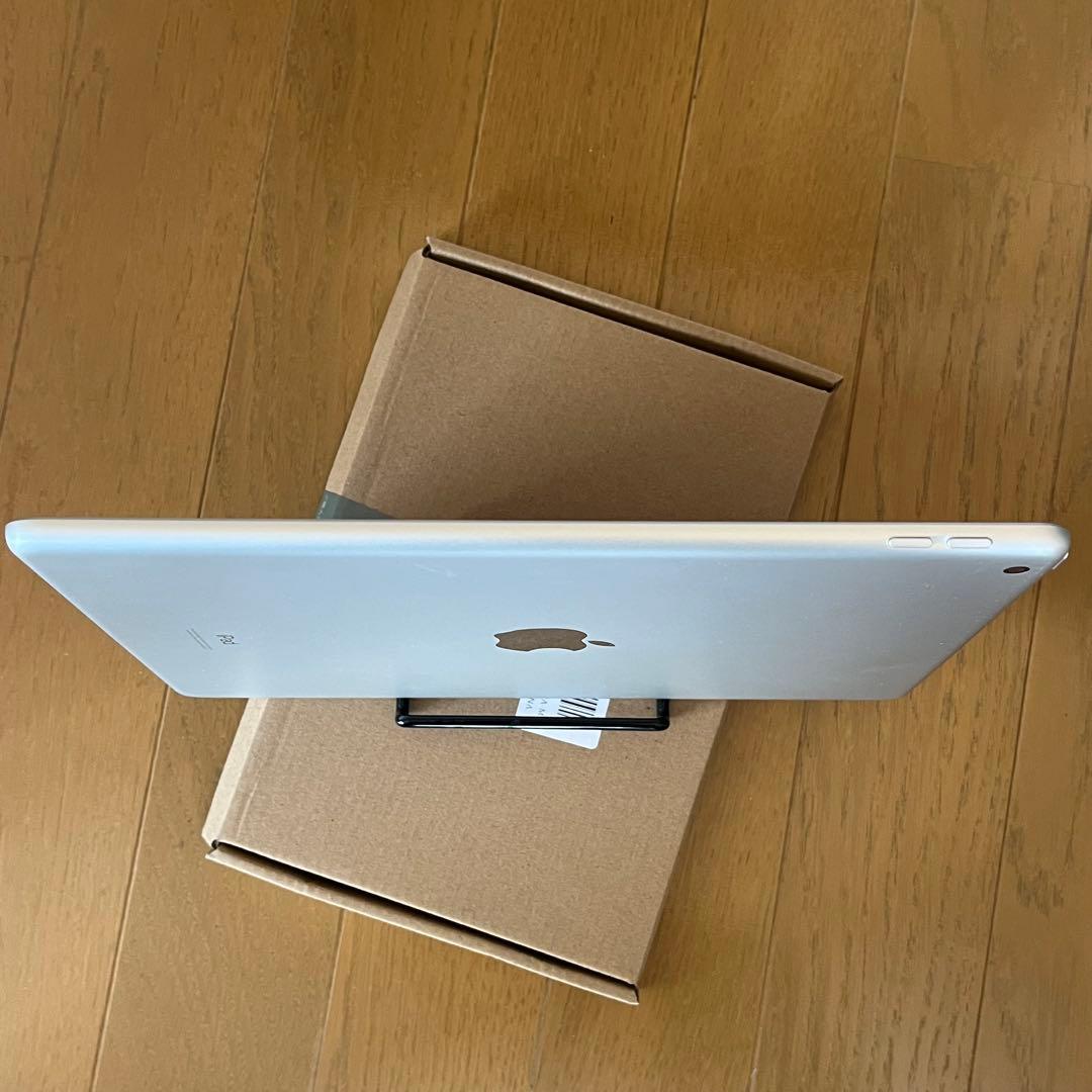 Apple iPad シルバー第９世代wi-fiモデル64gbバッテリー90%