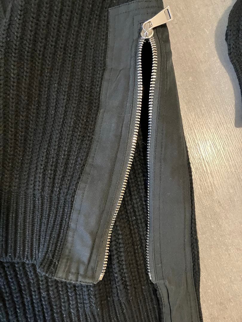 Moncler モンクレール　サイドジップデザインのざっくりニット　メンズ