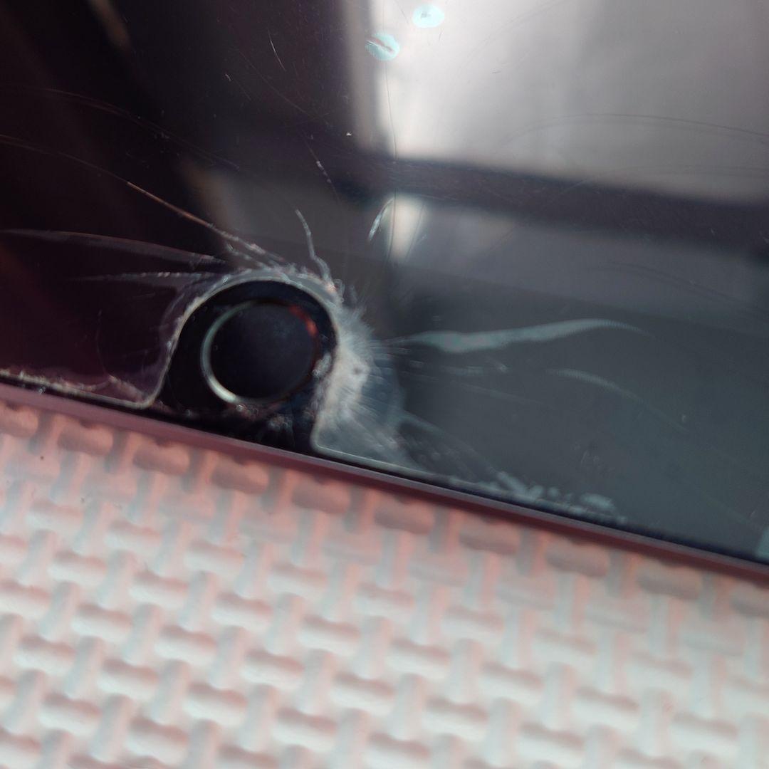 iPad mini 5 64G Cellular 画面にひびあり