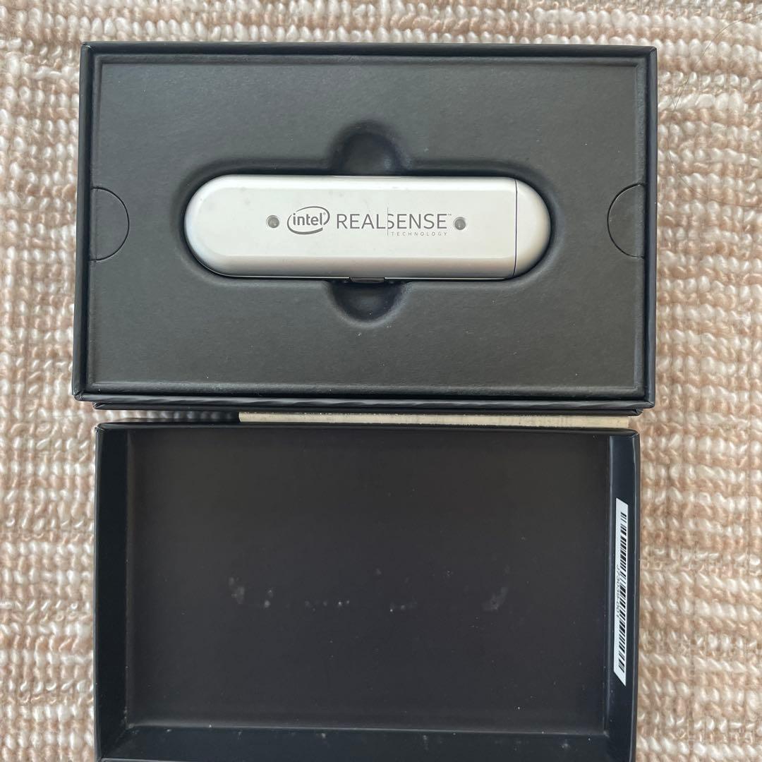 Intel RealSense Depth Camera D435 本体