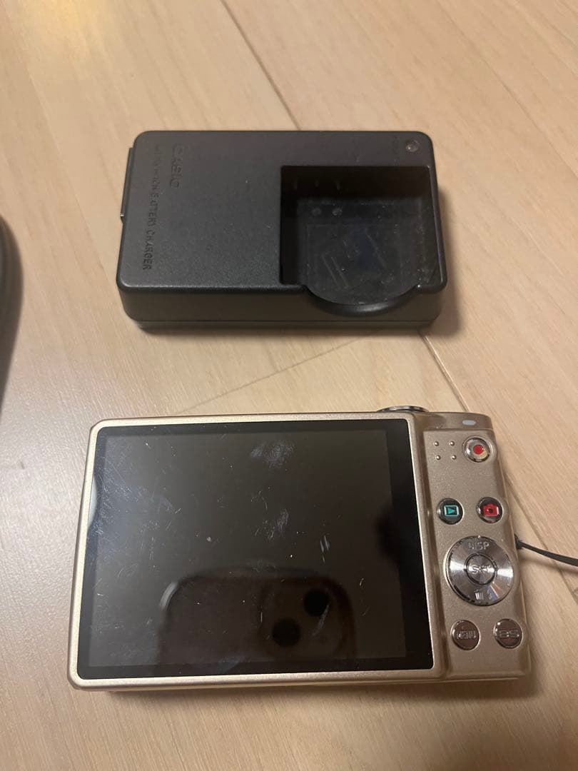 CASIO EXILIM 1210万画素 コンパクトデジタルカメラ