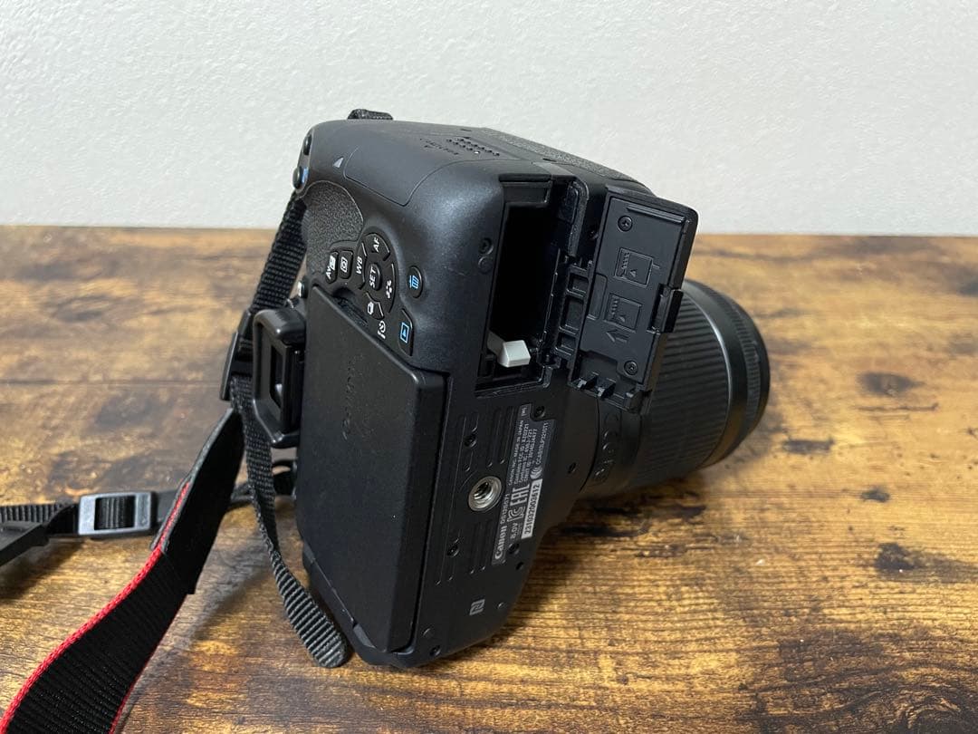 【美品✨】Canon EOS kiss x8i ダブルズームキット 箱あり