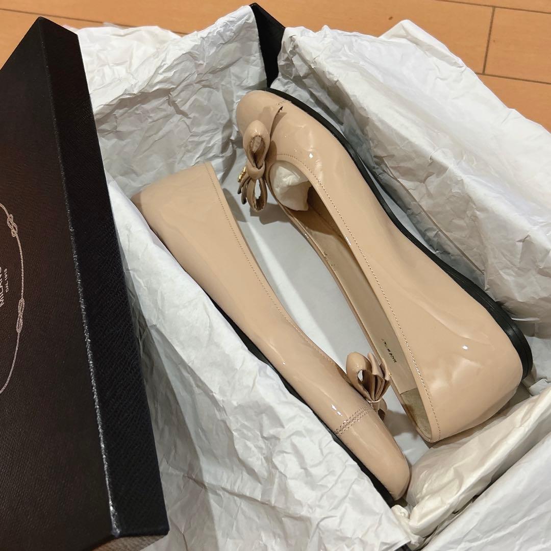 PRADA リボン付き ベージュ バレエシューズ