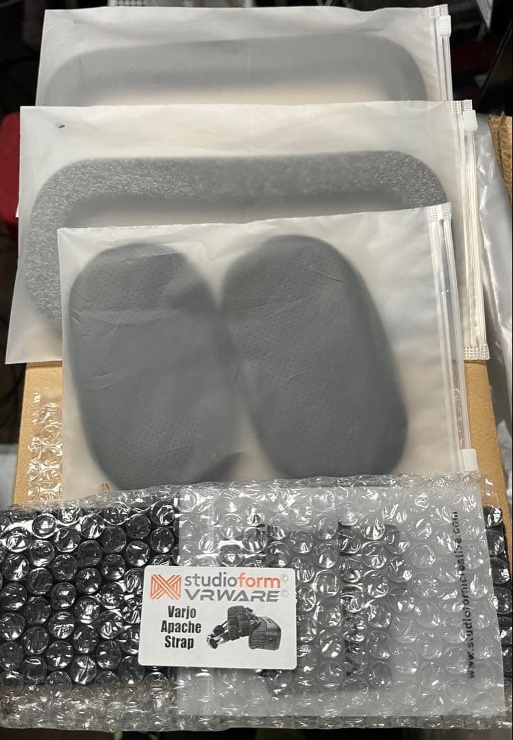 Varjo aero（中古品・サードパーティ製交換ケーブル・他おまけ付き）